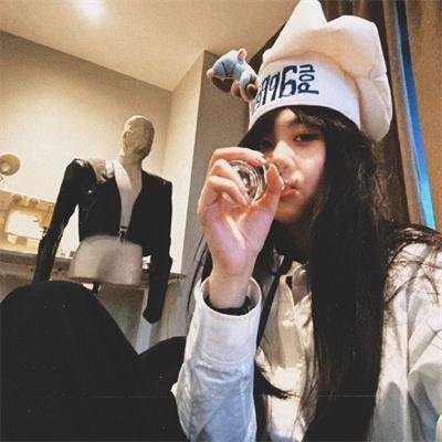 没人告诉我,我爹是皇帝啊